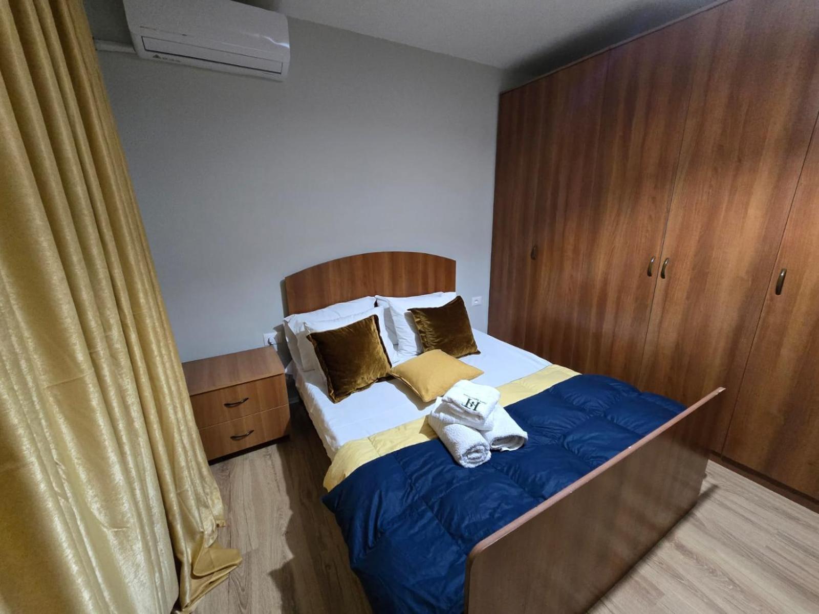 Apartment Select 7