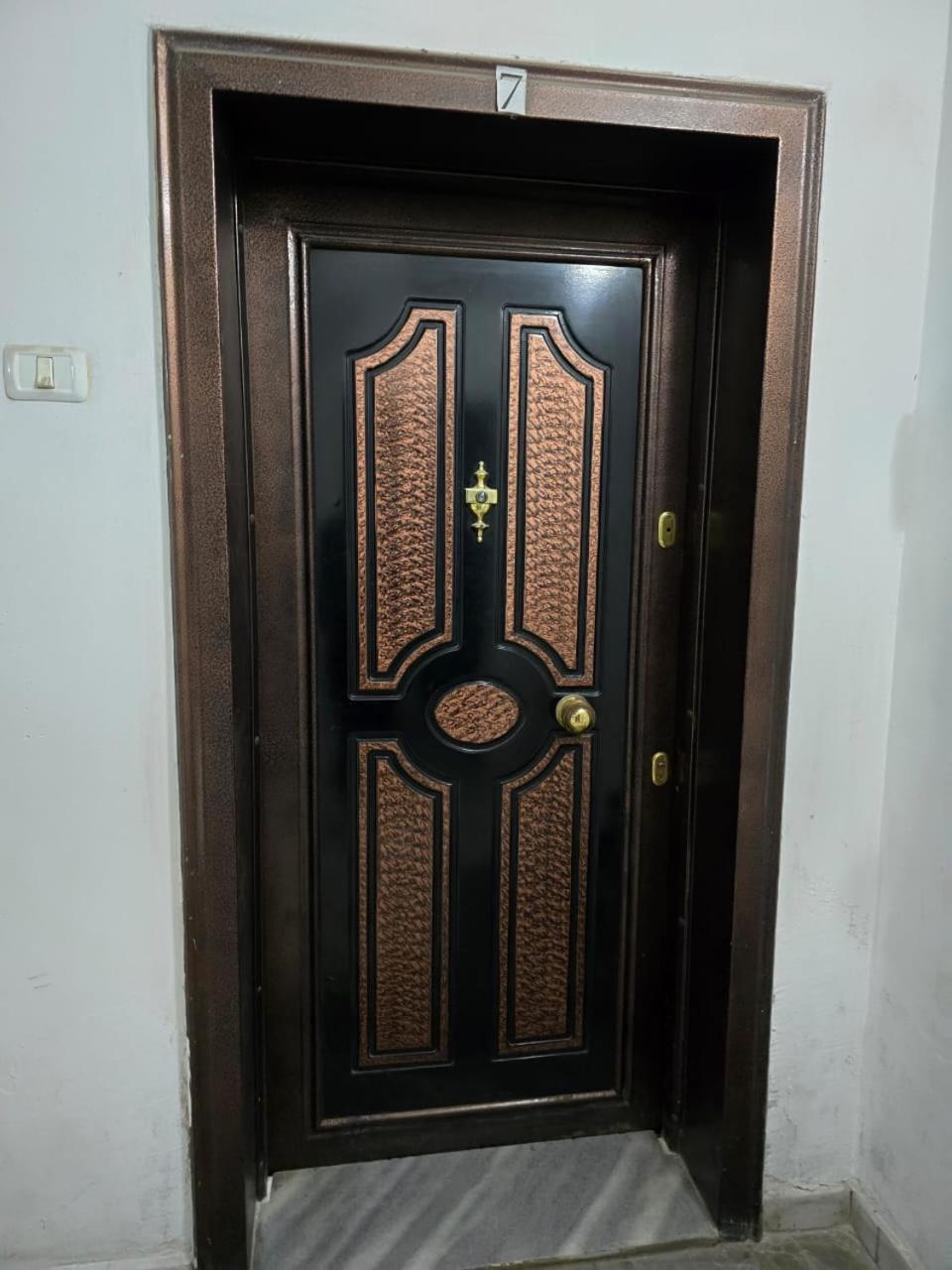 Select 7 * Tirana